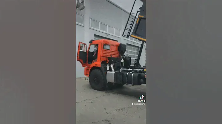 КамАЗ 43118 с кузовом 10м3, как устроен самосвал . #полныйпривод #43118 #43118самосвал #камаз #6х6