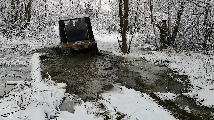 Вездеход Добрыня Булат по снежной реке