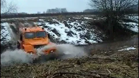 Трэкол-39294 через ров